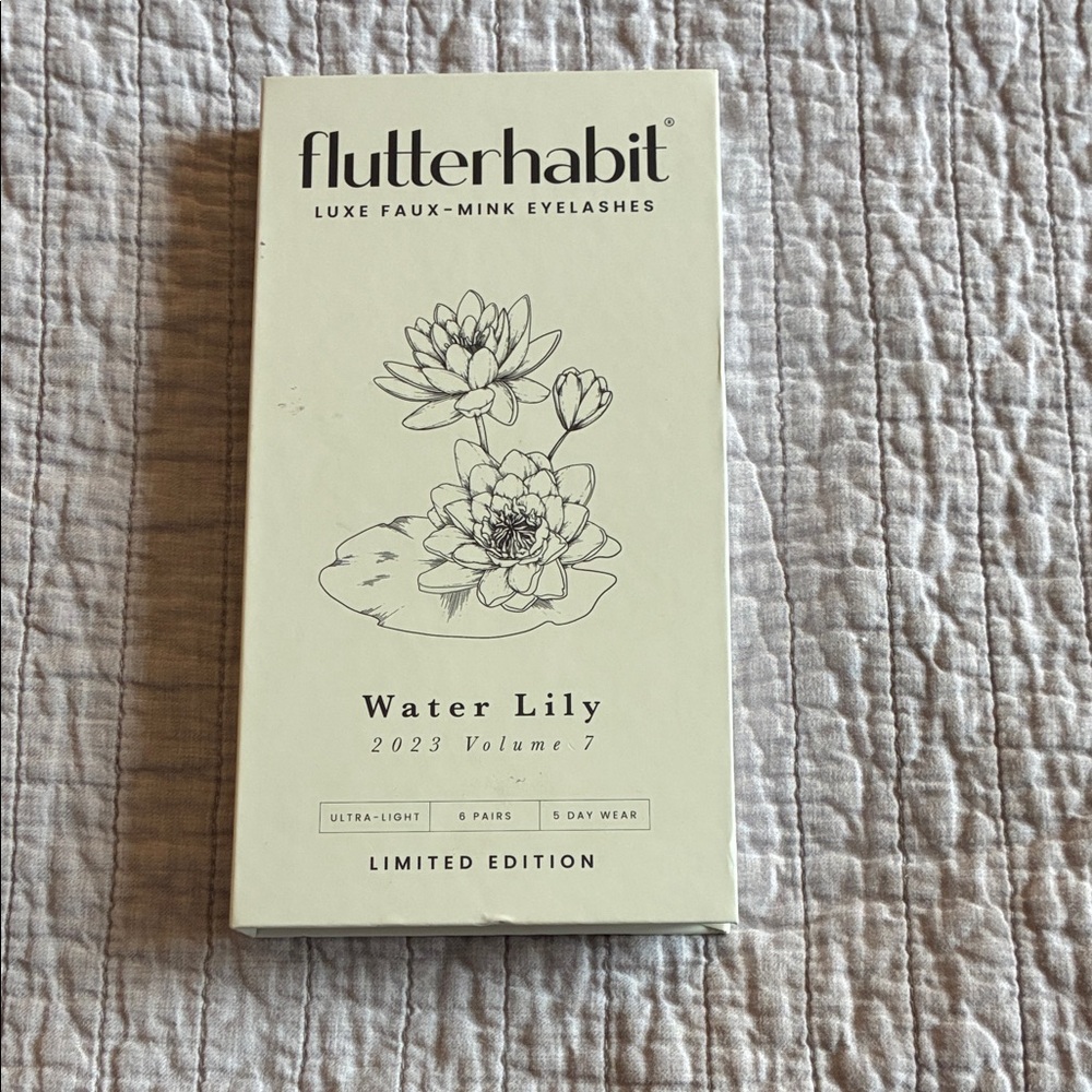 Flutter Habit Water Lily Faux-Mink Lashes – Cream